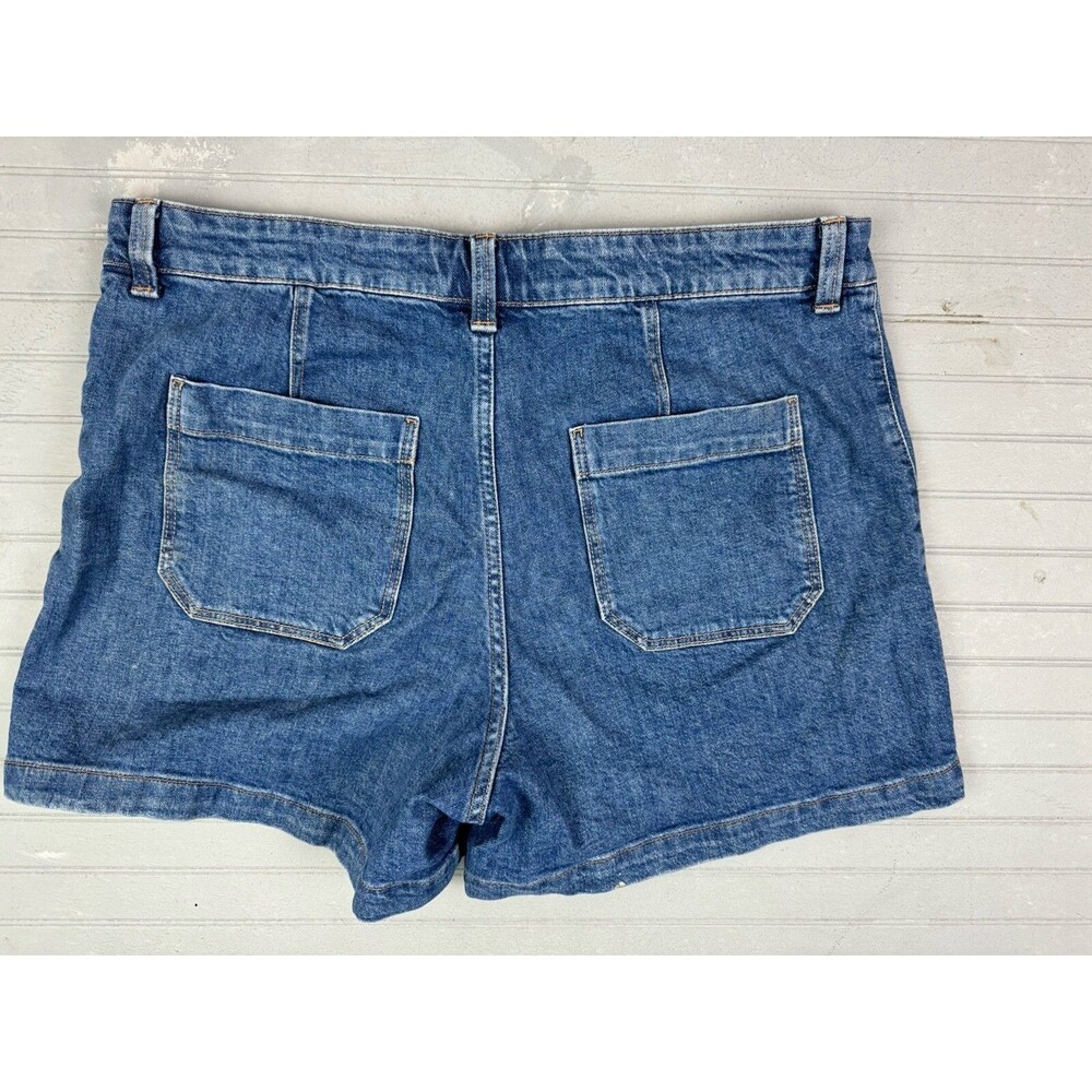 H&M Size 16 Womens Shorts Denim Jean High Rise Med Wash Stretch - Picture 3 of 3